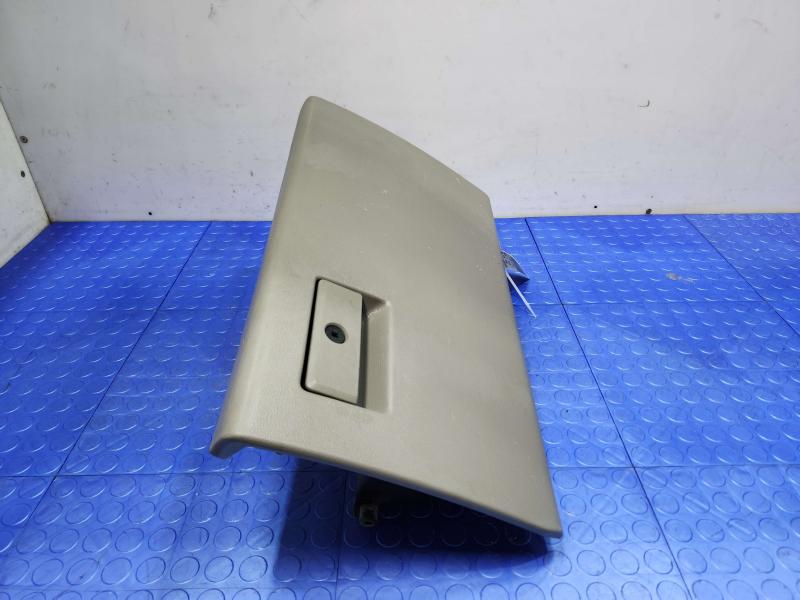 2018 Ford F-150 Glove Box