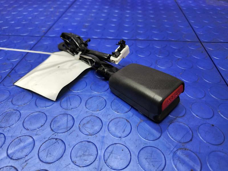 2015 Nissan Leaf Front Seat Belt