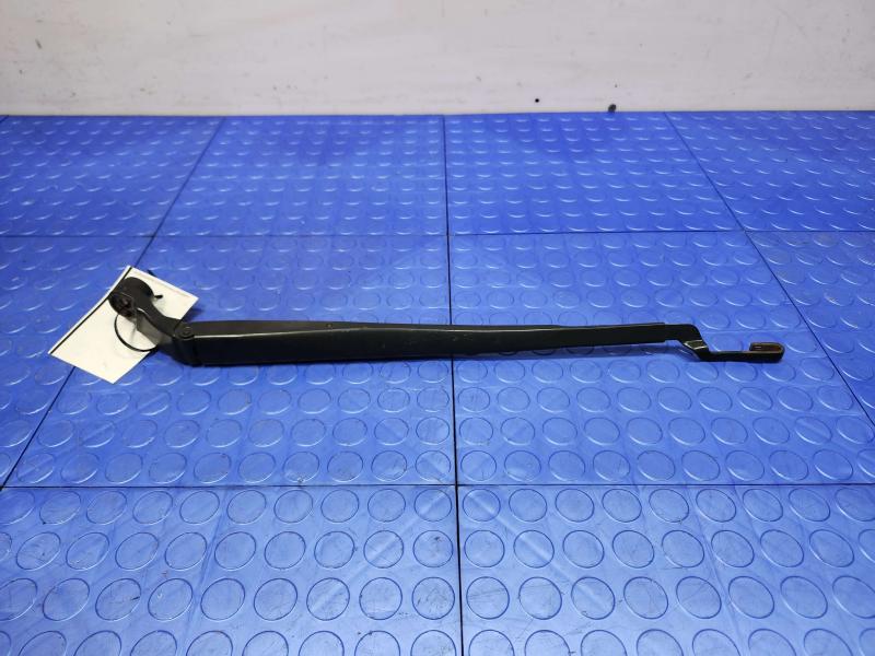 2010 Toyota Prius Wiper Arm
