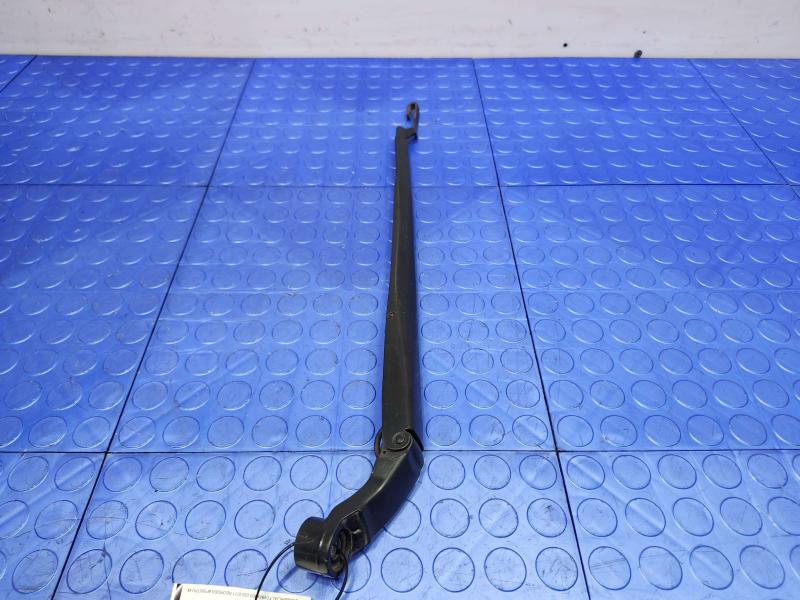 2010 Toyota Prius Wiper Arm