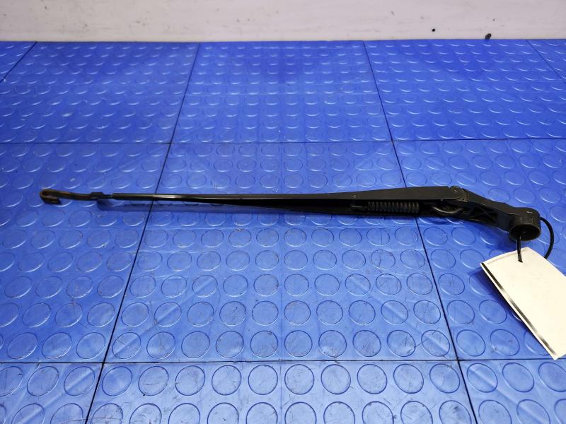 2010 Toyota Prius Wiper Arm