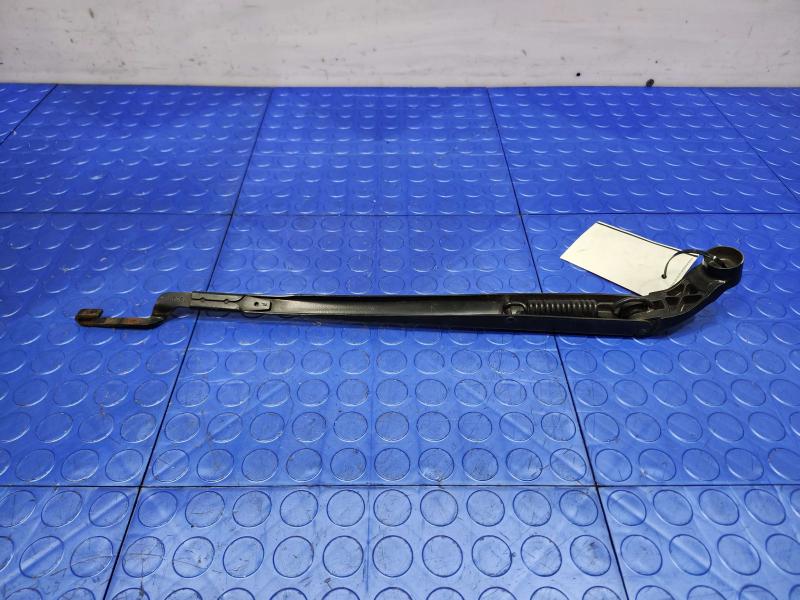 2010 Toyota Prius Wiper Arm