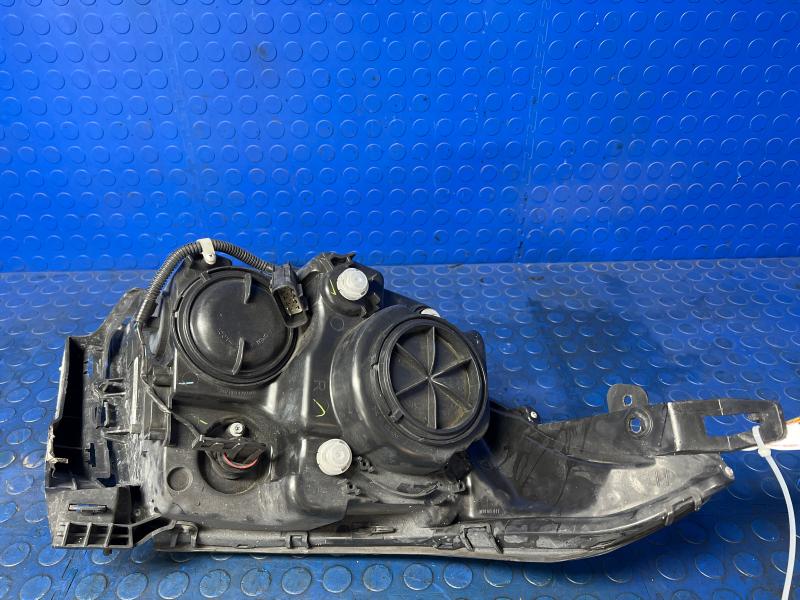 2014 Cadillac SRX Headlamp Assembly