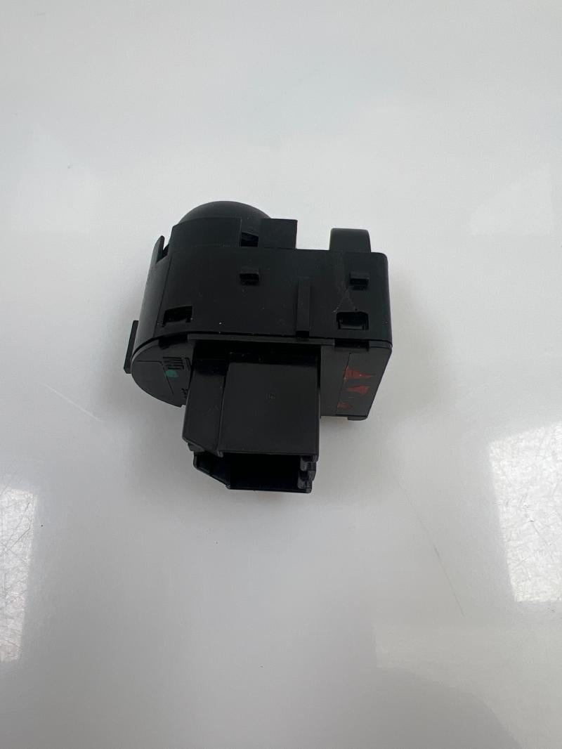 2014 Chevrolet Caprice Door Switch Front