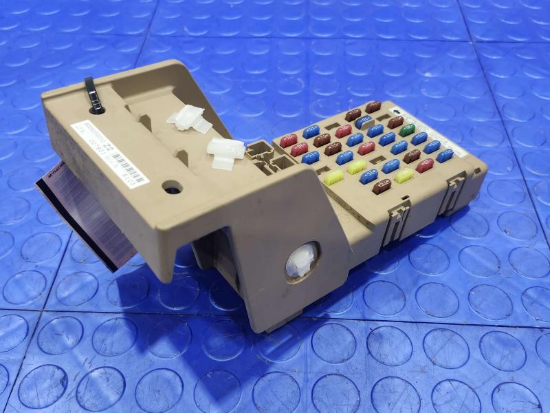2009-2013 Subaru Forester Cabin Fuse Box Juntion Block Genuine OEM 82201FG010