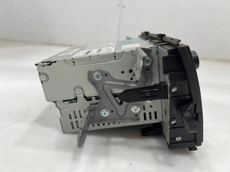 2010 Toyota Prius Audio & Visual Equip.(Radio)