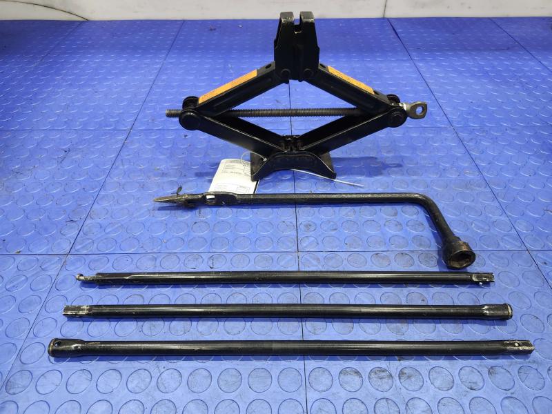 2010 Chevrolet Tahoe Jack Assembly