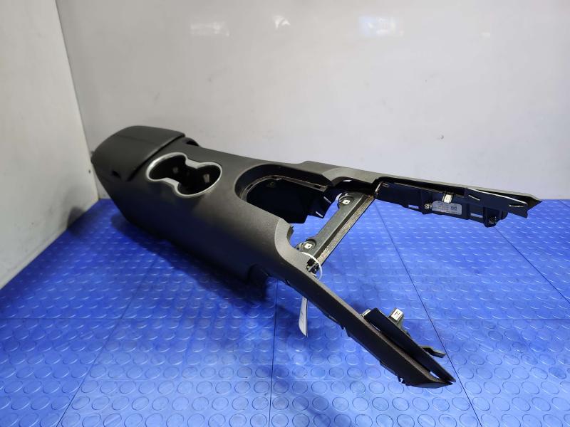 2020 Ford Mustang Front Console