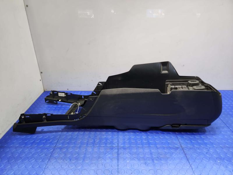 2020 Ford Mustang Front Console