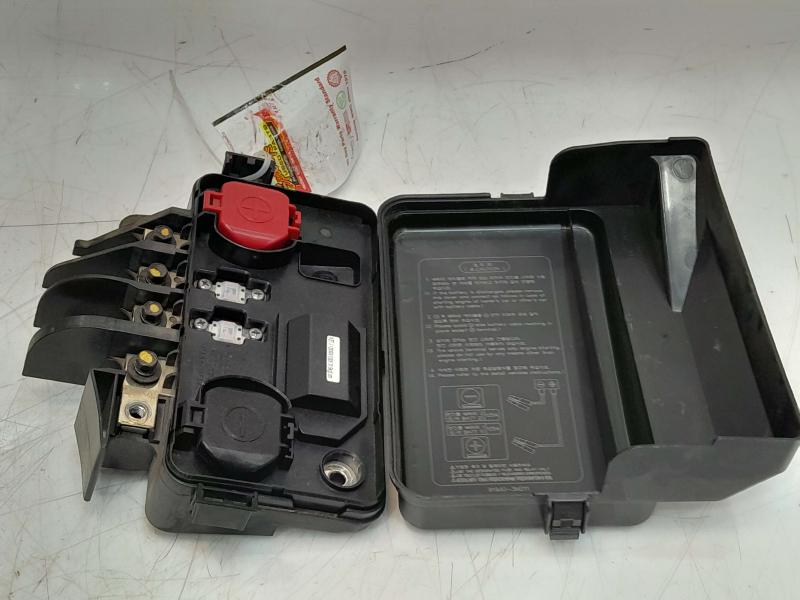 2012 Genesis Genesis Engine Fuse Box