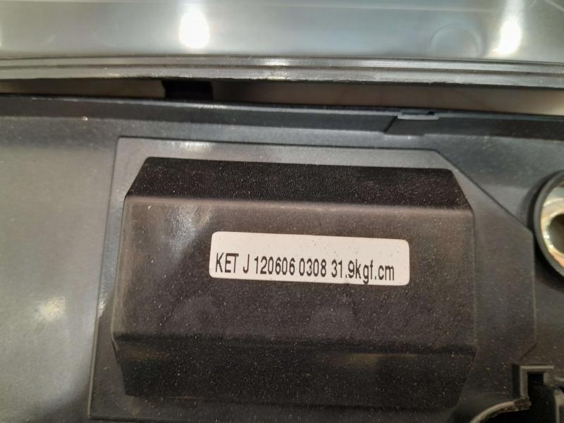 2012 Genesis Genesis Engine Fuse Box
