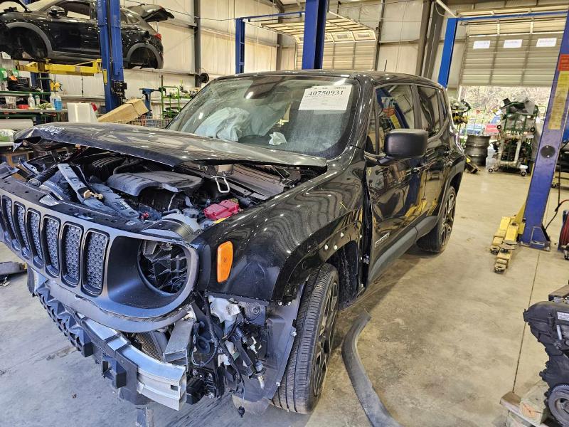 2021 Jeep Renegade Center Pillar
