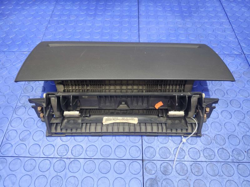 2010 Dodge Ram 1500 Glove Box