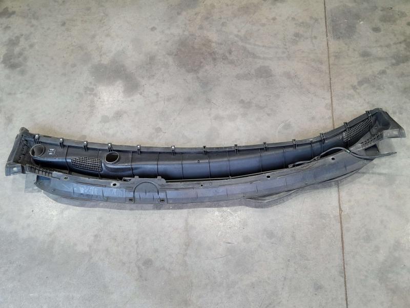 2014-2019 Nissan Versa Note Cowl Panel Cover Grille Genuine OEM 66862-3VY0A