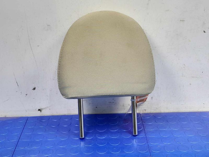2014 Nissan Versa Headrest