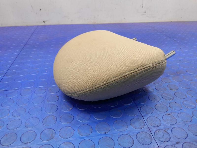 2014 Nissan Versa Headrest