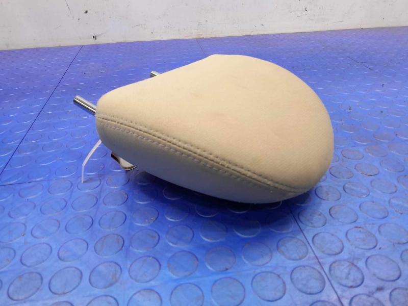 2014 Nissan Versa Headrest
