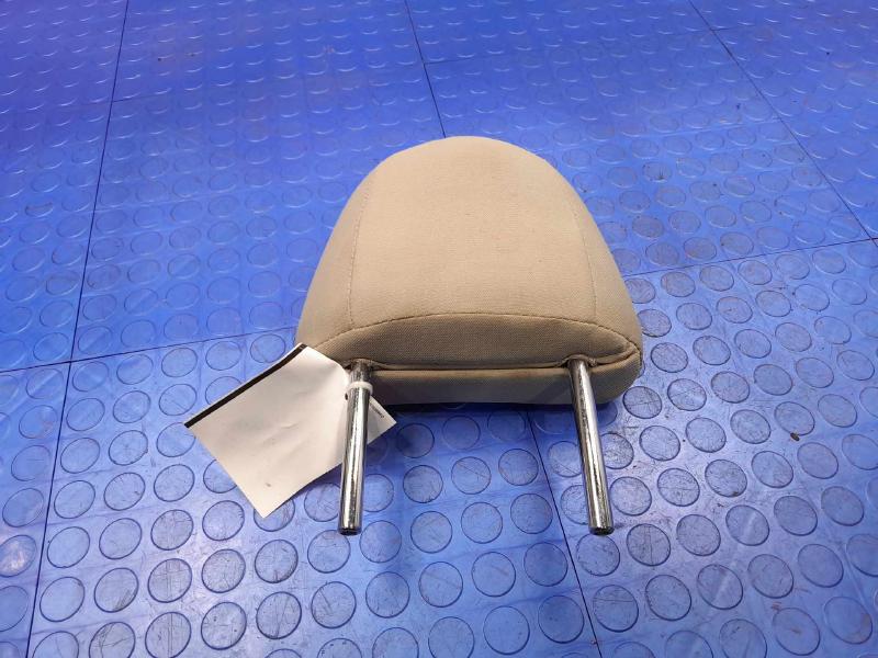 2014 Nissan Versa Headrest