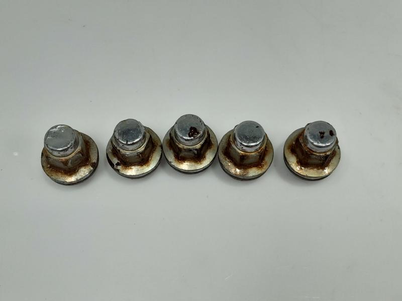 2008 Toyota Sequoia Lug Nuts