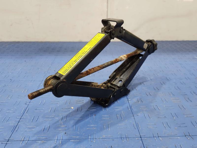 2006-2011 Mercedes-Benz ML W164 OEM Spare Tire Tools Jack Kit Assembly