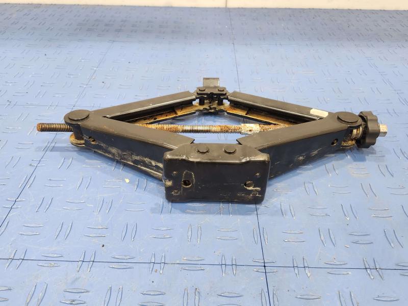 2006-2011 Mercedes-Benz ML W164 OEM Spare Tire Tools Jack Kit Assembly