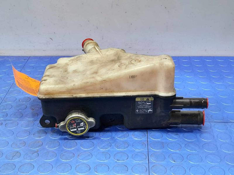 2013 Ford F-250 Super Duty Coolant Recovery Bottle