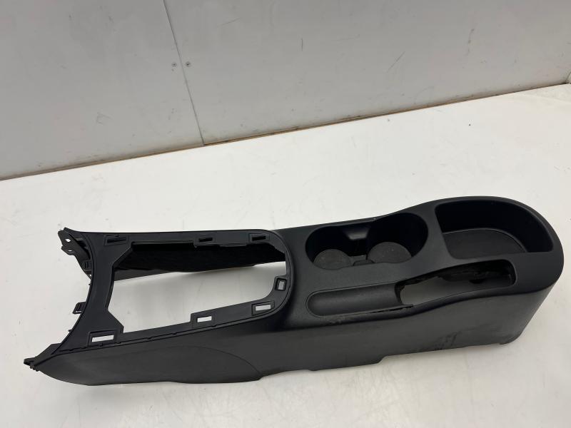 2012 2013 Kia Soul Center Console Assembly Black Fits Auto Trans ONLY OEM 846112K000WK