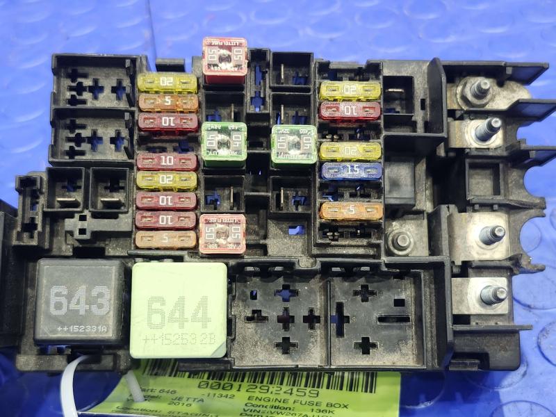2016 Volkswagen Jetta Engine Fuse Box