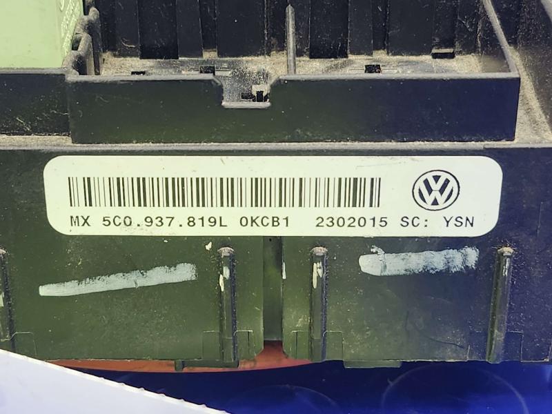 2016 Volkswagen Jetta Engine Fuse Box
