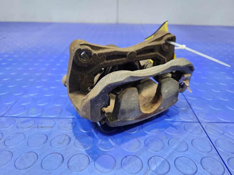 2013 Nissan Juke Caliper