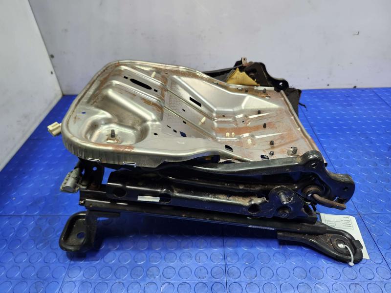 2011 Ford Edge Seat Track