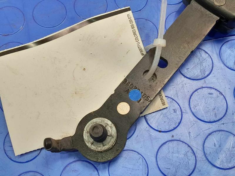 2011 Ford F-250 Super Duty Front Seat Belt