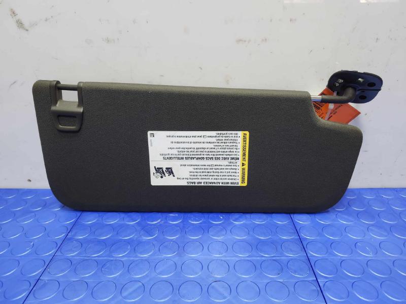 2020 GMC Sierra 1500 Sun Visor
