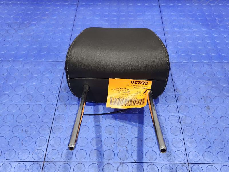 2018 Volkswagen Passat Headrest