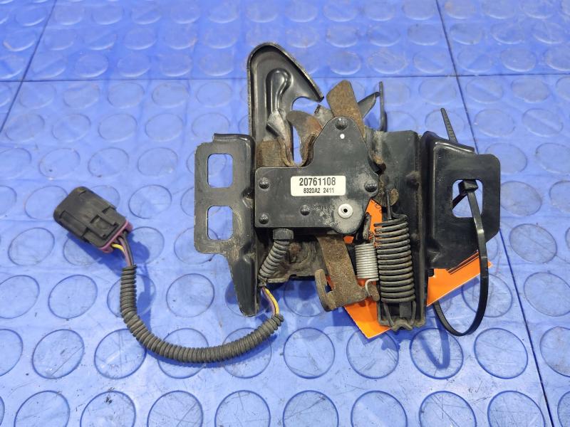 2009 Chevrolet Malibu Hood Latch