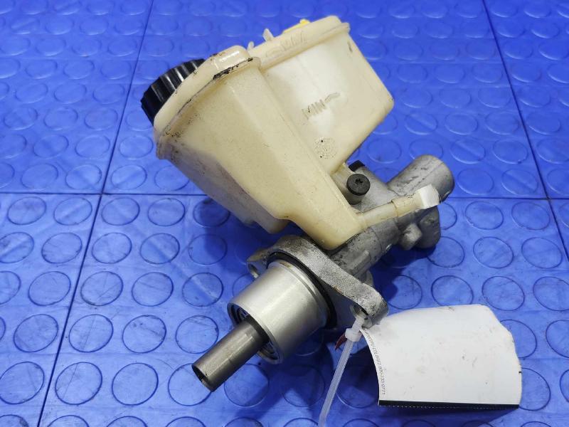 2006-2008 BMW Z4 3.0L Brake Master Cylinder Assembly Genuine OEM 34316776002