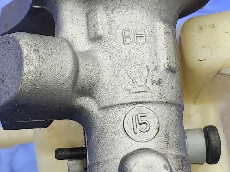 2006-2008 BMW Z4 3.0L Brake Master Cylinder Assembly Genuine OEM 34316776002