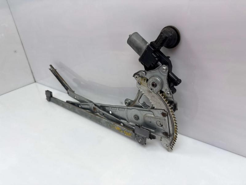 2020 Nissan Kicks Front Door Regulator