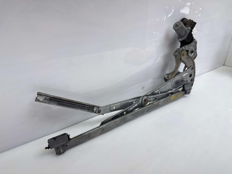 2020 Nissan Kicks Front Door Regulator