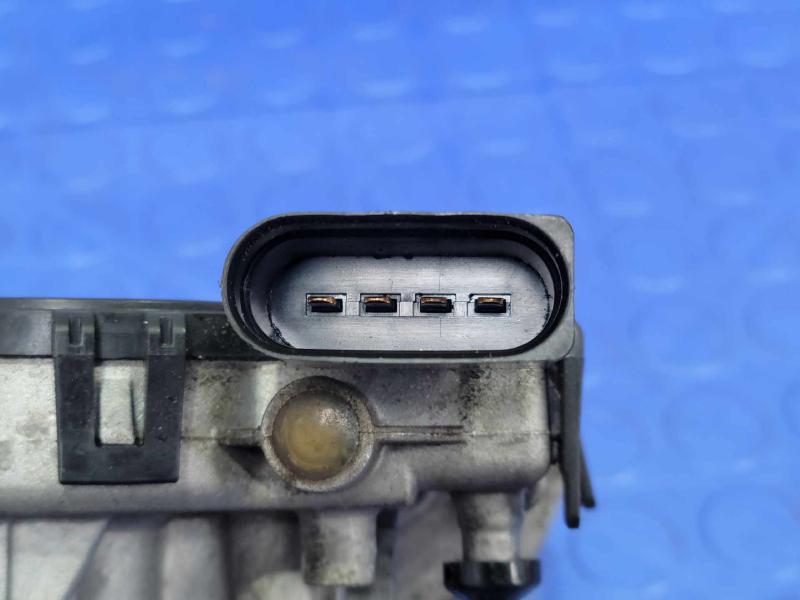 2015-2021 Kia Sedona Front Windshield Wiper Motor Genuine OEM 98110A9000