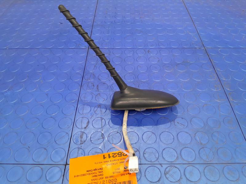 2010-2011 Toyota Prius Radio Antenna Assembly w/o Bluetooth OEM 86300-47070