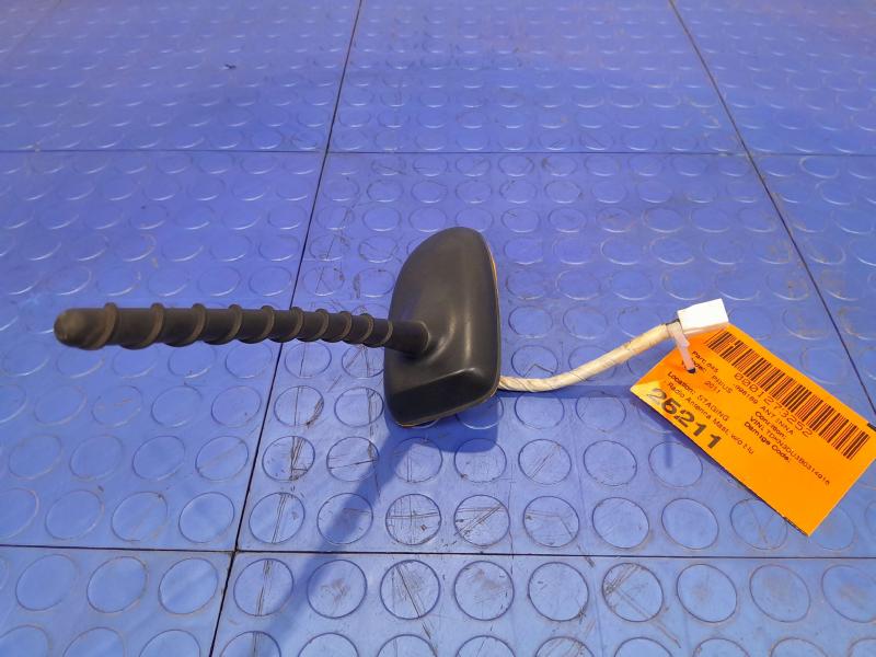2010-2011 Toyota Prius Radio Antenna Assembly w/o Bluetooth OEM 86300-47070