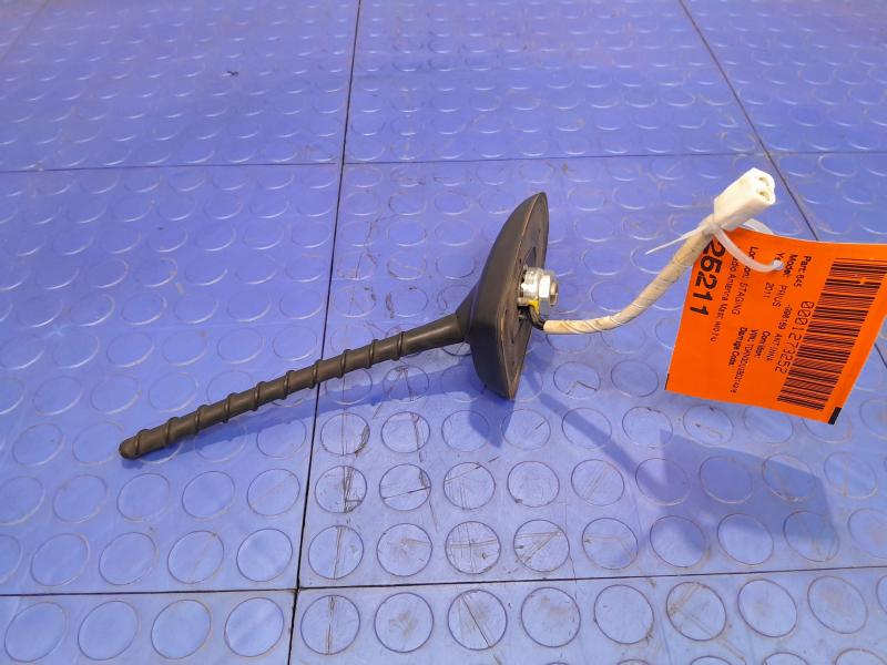 2010-2011 Toyota Prius Radio Antenna Assembly w/o Bluetooth OEM 86300-47070