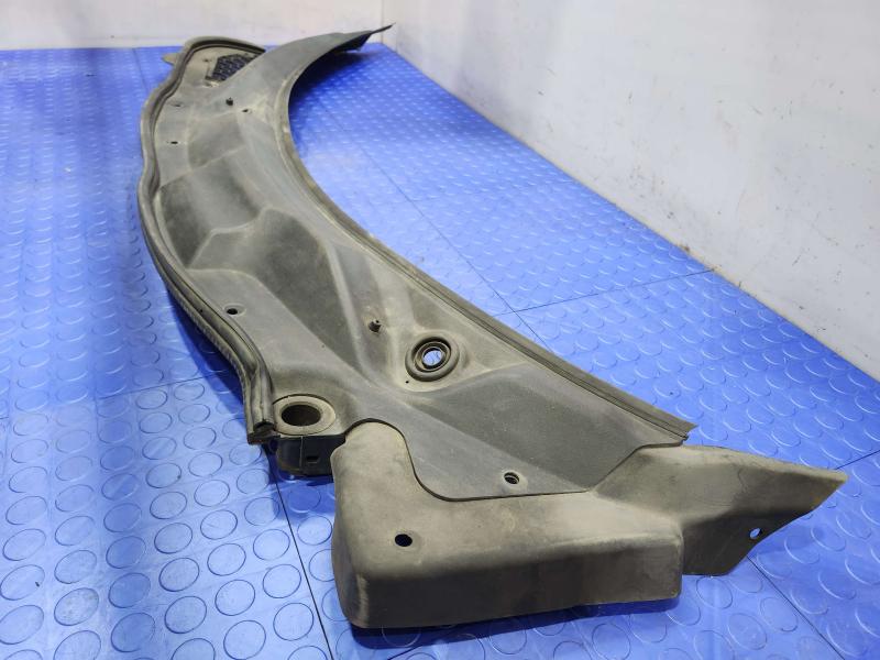 2006-2010 Pontiac Solstice Cowl Panel Cover Grille Air Inlet OEM 25799978