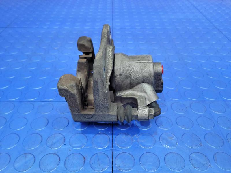 2015 Toyota Camry Caliper