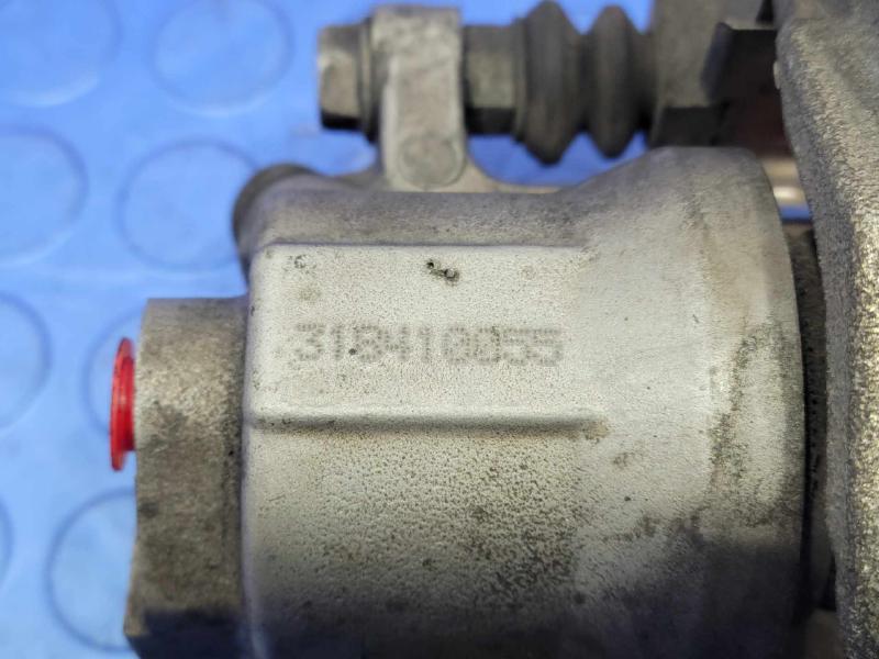 2015 Toyota Camry Caliper