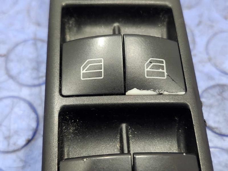 2012 Mercedes ML-Class Door Switch Front