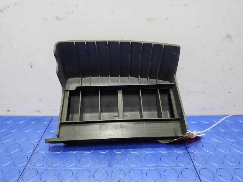 2013-2019 Hyundai Santa Fe Engine Air Intake Shield Genuine OEM 28213B8100