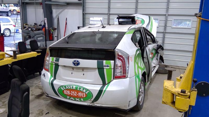 2012 Toyota Prius Front Door Regulator
