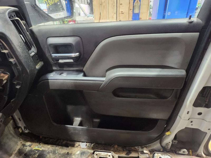 2017 Chevrolet Silverado 2500 Front Door Trim Panel